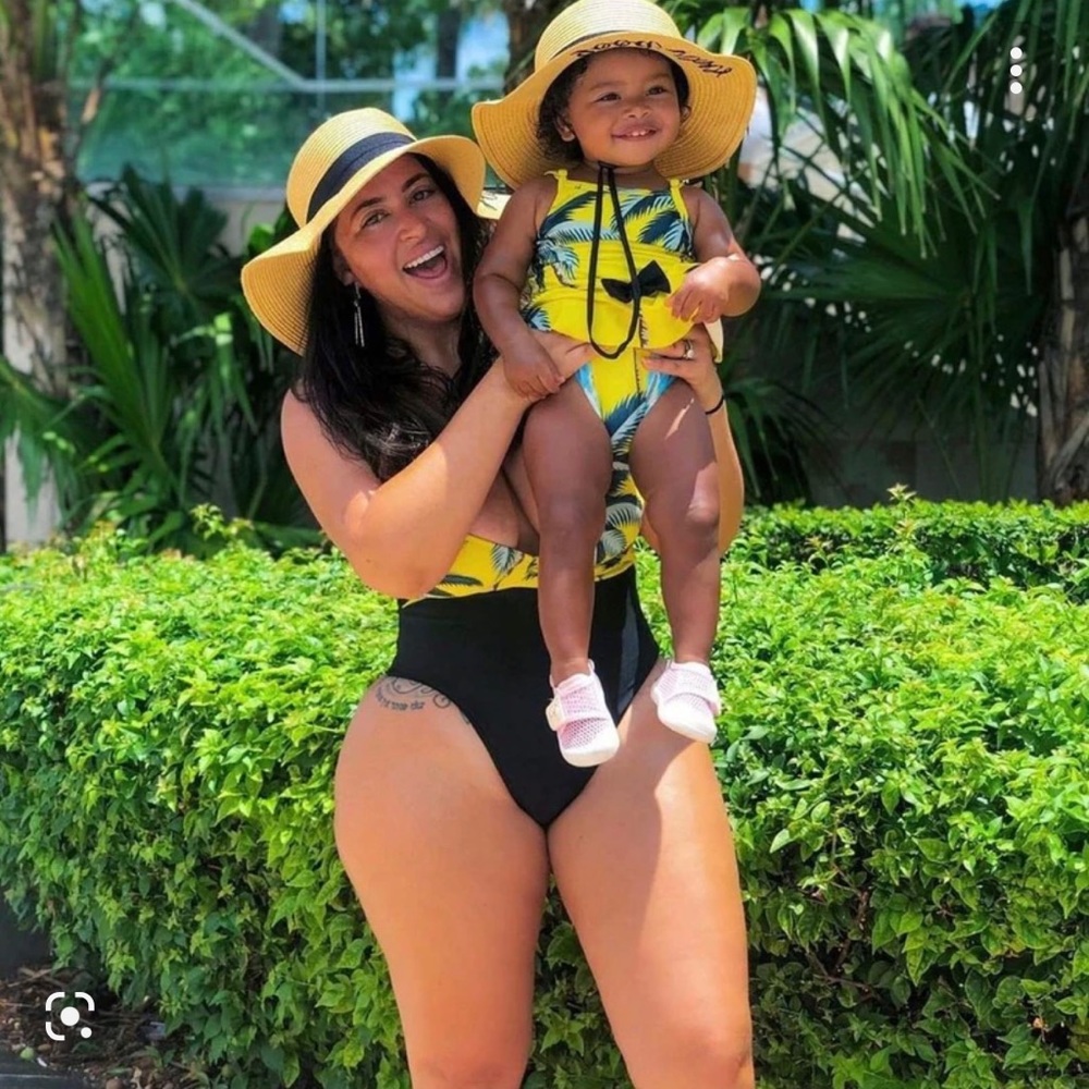 Iffei mommy & Me Coconut Tree Printed V Neck Bathing
